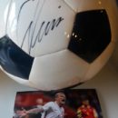 Zdobądź piłkę i zdjęcie z autografem Kamila Grosickiego! Zrzutka dla Ali!